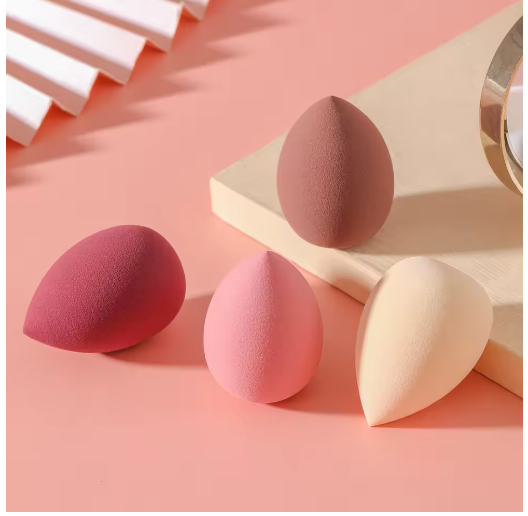 Esponjas de Maquillaje en Forma de Huevo – Set de 4 Mezcladores para una Aplicación Perfecta